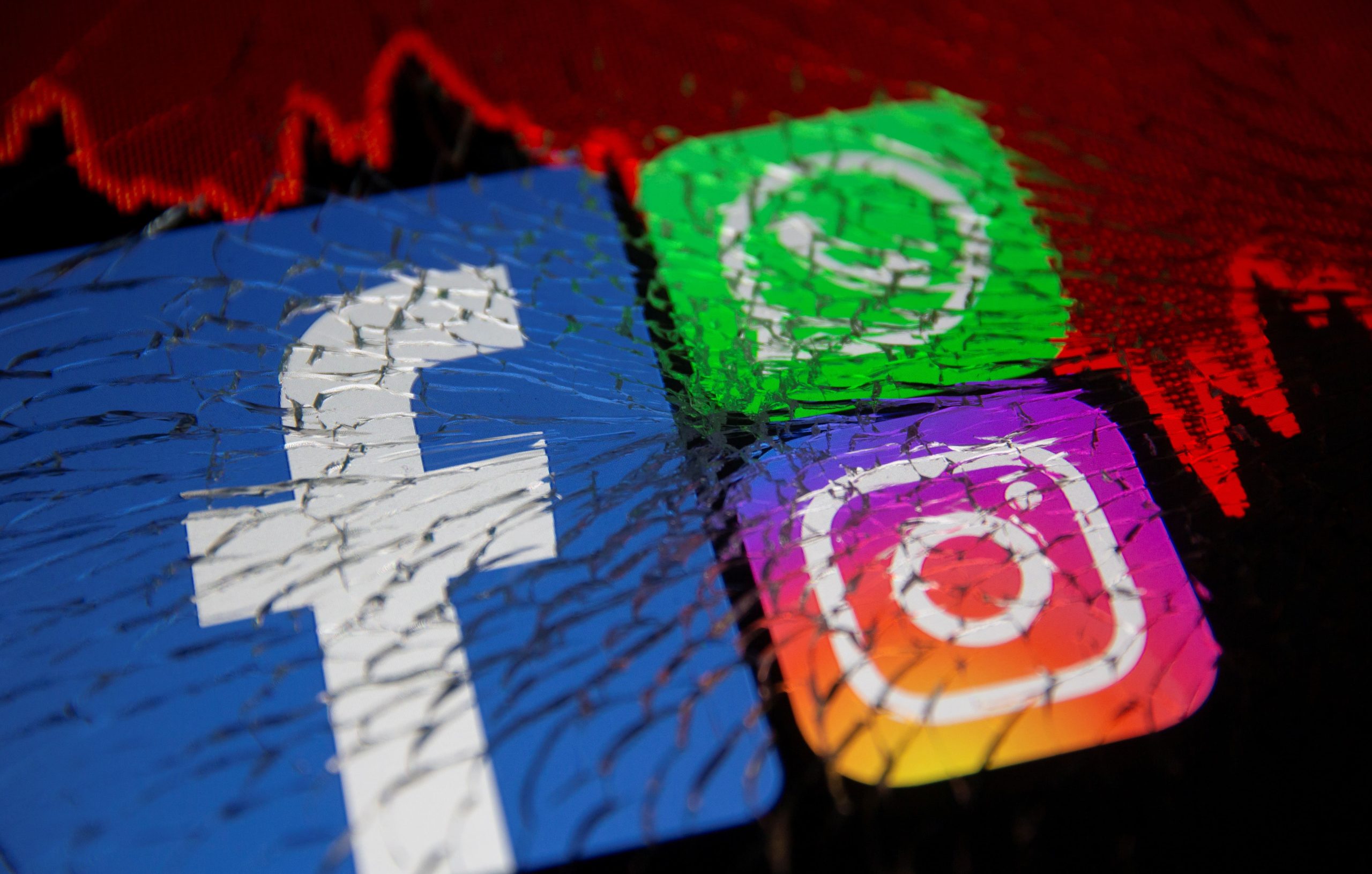 2021年10月4日(米国時間)、フェイスブック(現・メタ)が運営するインスタグラム、フェイスブック、ワッツアップに世界的な大規模障害が発生し、数時間にわたりアクセス不能となった 写真:ロイター/アフロ