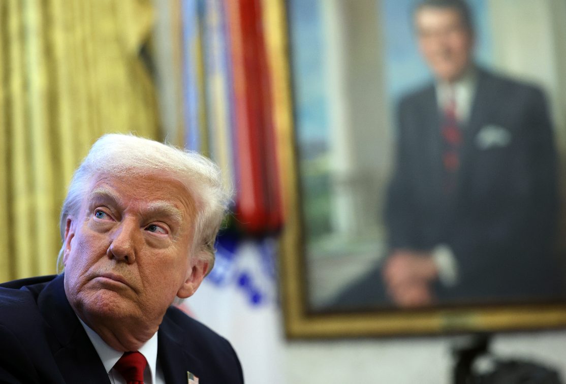 トランプ大統領が「本当に最悪」と自身の肖像画を酷評。州議会から撤去、新作の制作が決定